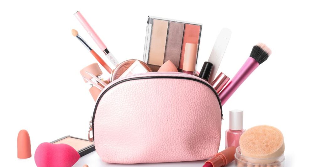 Maquillage invité ou automaquillage ? Ce qu’il faut savoir